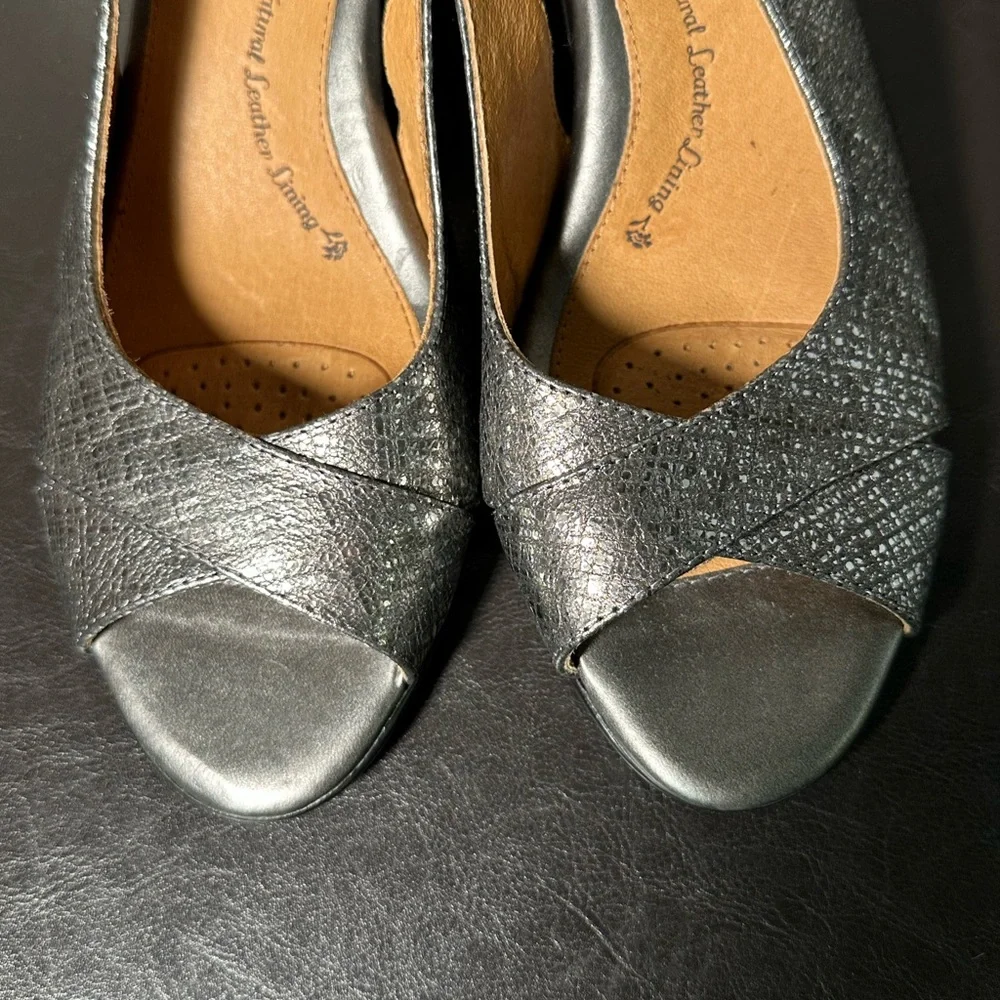 NWOB Söfft Pewter Slingback Heels Sz 11